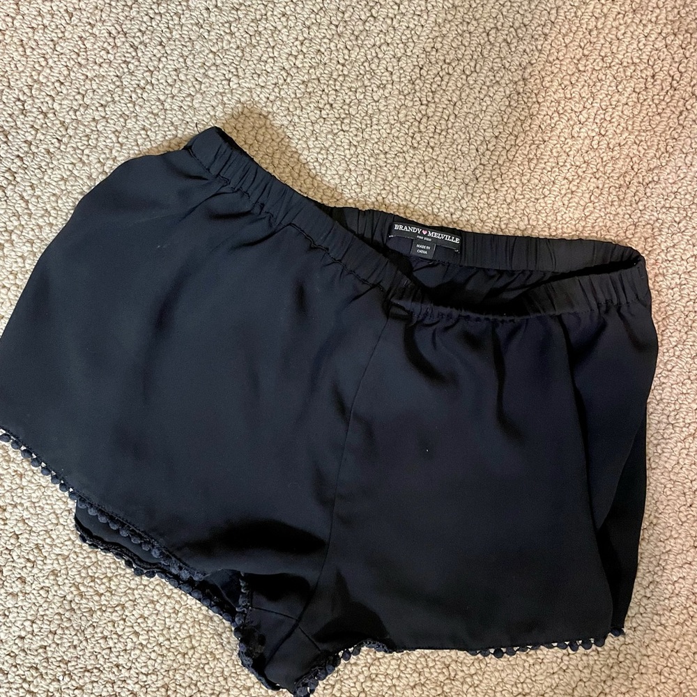 Brandy Melville fshorts - black
